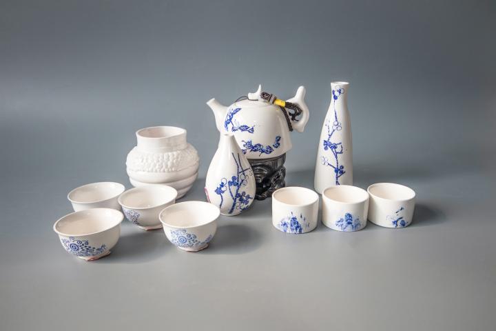 青丽浅淡